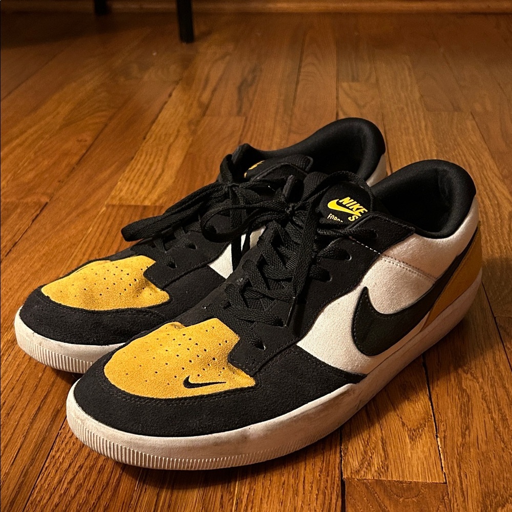 Nike Black and Gold Sneakers